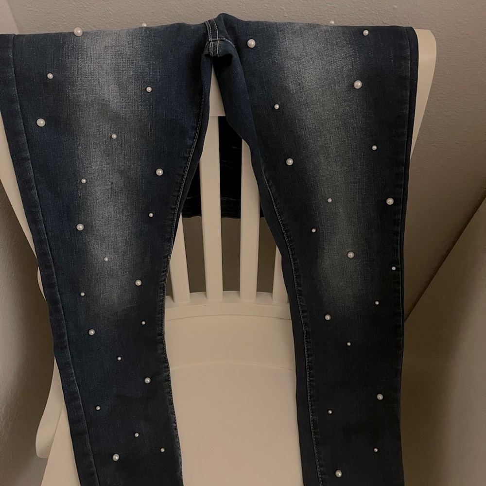 jeans with white pearls